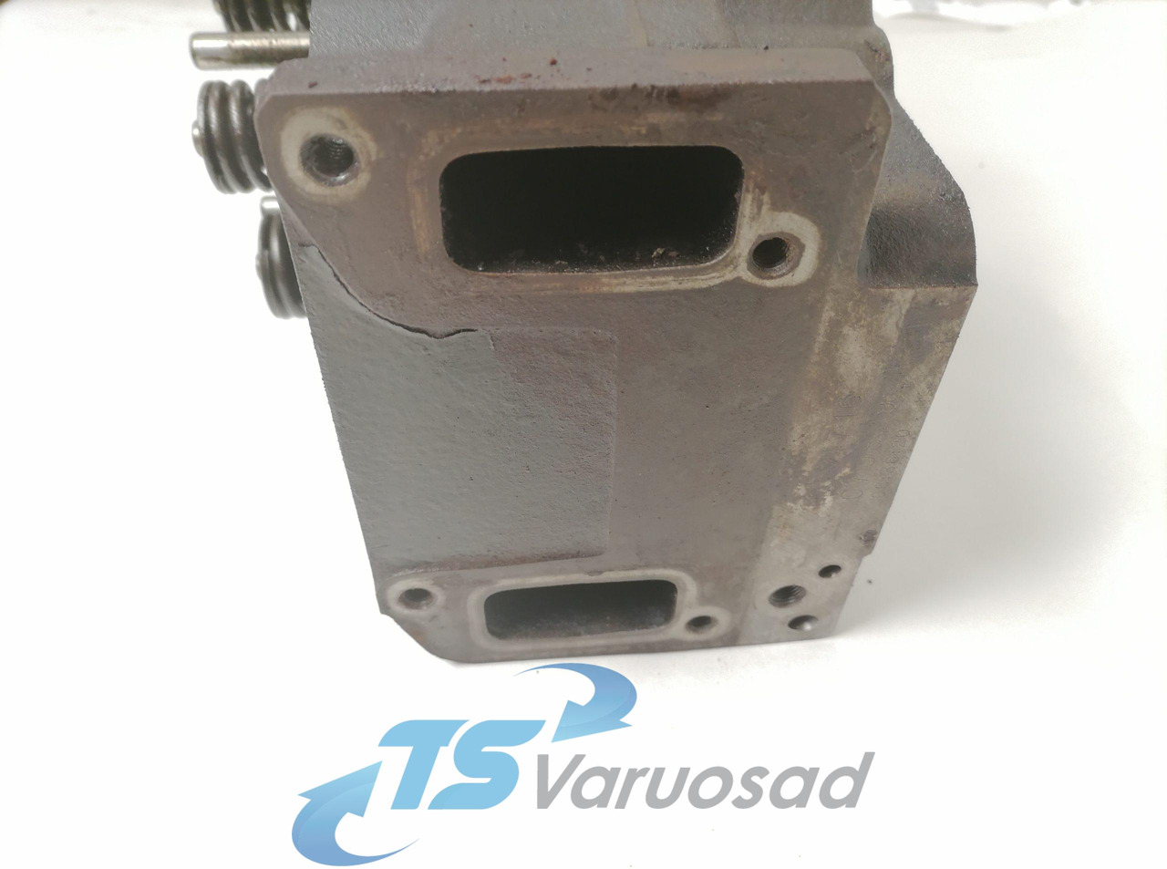 Scania Cylinder head, HPI 1924437 - Cylinder head for Truck: picture 4 Scania Cylinder head, HPI 1924437 - Cylinder head for Truck: picture 4