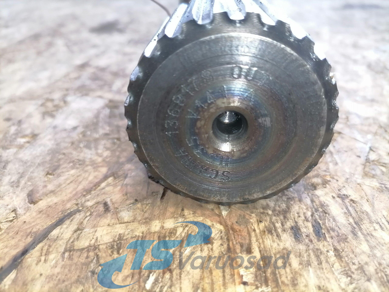 Scania Drive shaft 1368176 - Drive shaft for Truck: picture 4 Scania Drive shaft 1368176 - Drive shaft for Truck: picture 4