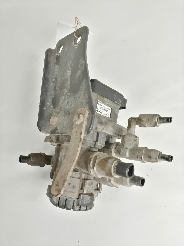 Scania EBS brake valve 1773676 - Brake valve for Truck: picture 2 Scania EBS brake valve 1773676 - Brake valve for Truck: picture 2