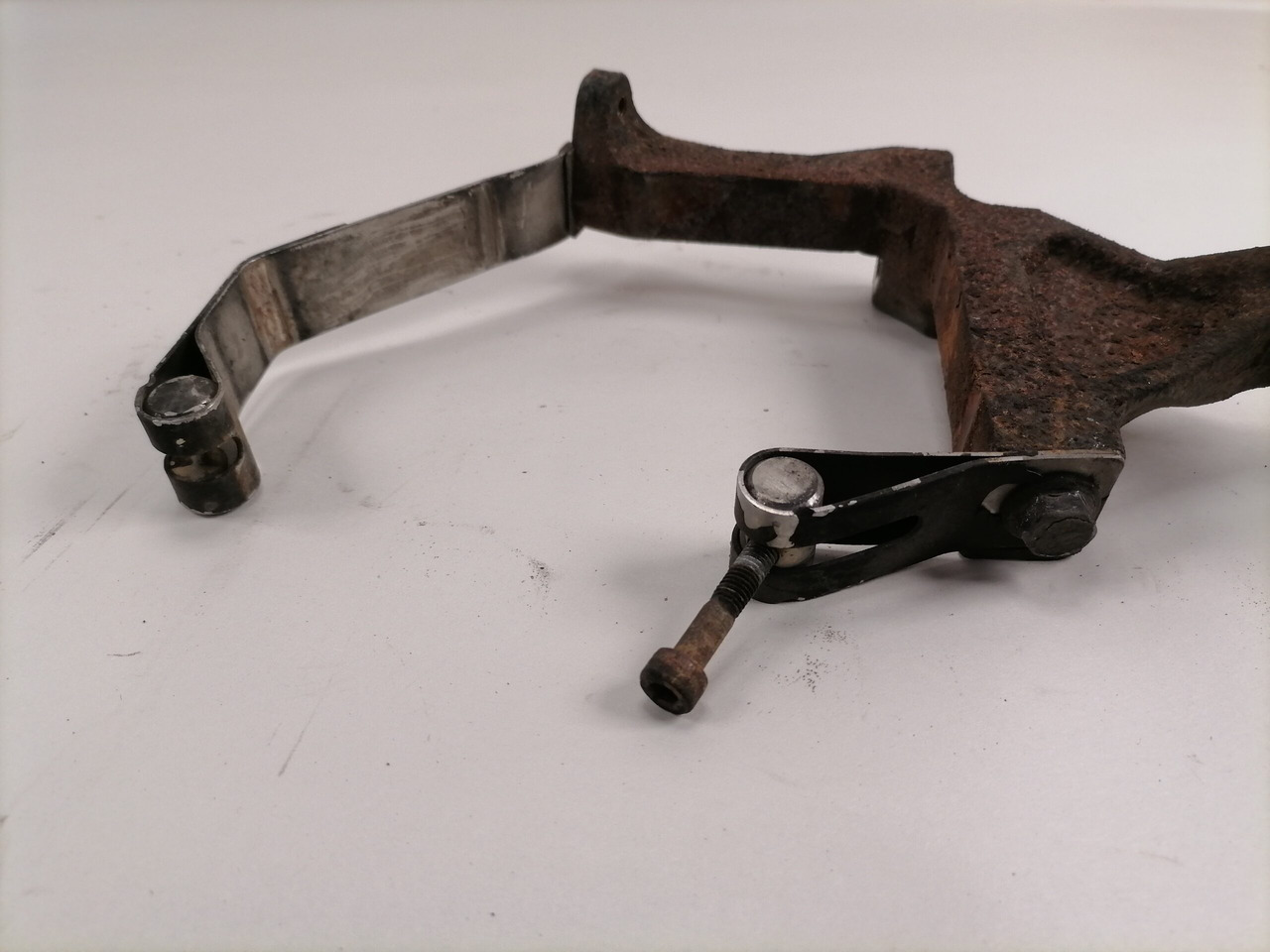 Scania EGR jahuti kandur 1801869 - EGR cooler for Truck: picture 2 Scania EGR jahuti kandur 1801869 - EGR cooler for Truck: picture 2