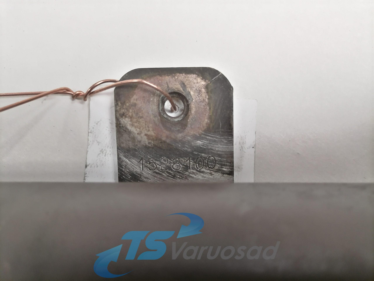 Scania EGR pipe 1528100 - Exhaust system for Truck: picture 2 Scania EGR pipe 1528100 - Exhaust system for Truck: picture 2