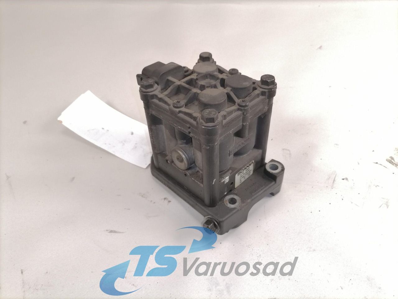 Scania EGR valve 2021086 - Exhaust system for Truck: picture 1 Scania EGR valve 2021086 - Exhaust system for Truck: picture 1