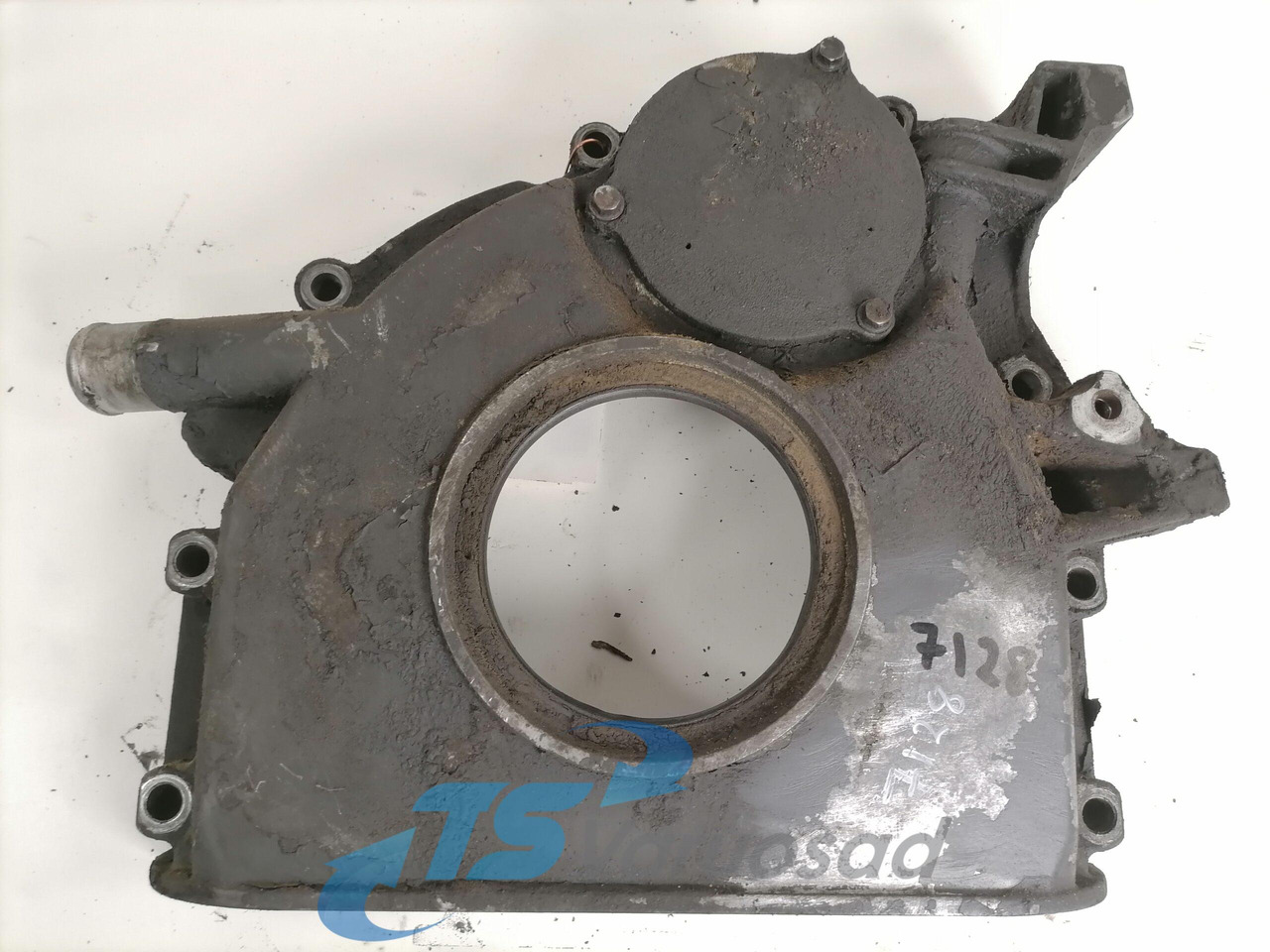 Scania Engine front cover 1531276 - Engine and parts for Truck: picture 1 Scania Engine front cover 1531276 - Engine and parts for Truck: picture 1