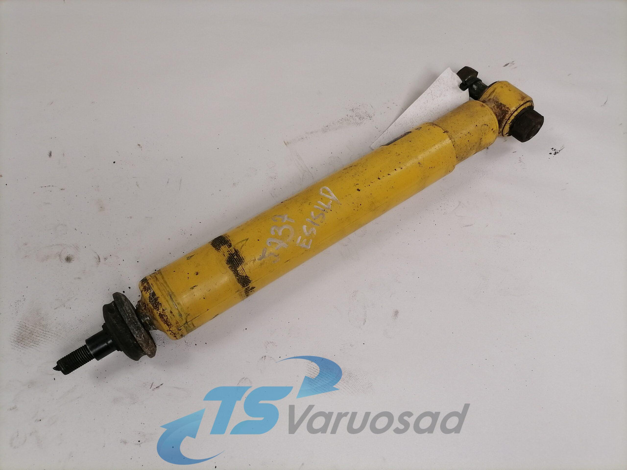 Scania First axel shock absorber T1230B12C12 - Shock absorber for Truck: picture 1 Scania First axel shock absorber T1230B12C12 - Shock absorber for Truck: picture 1