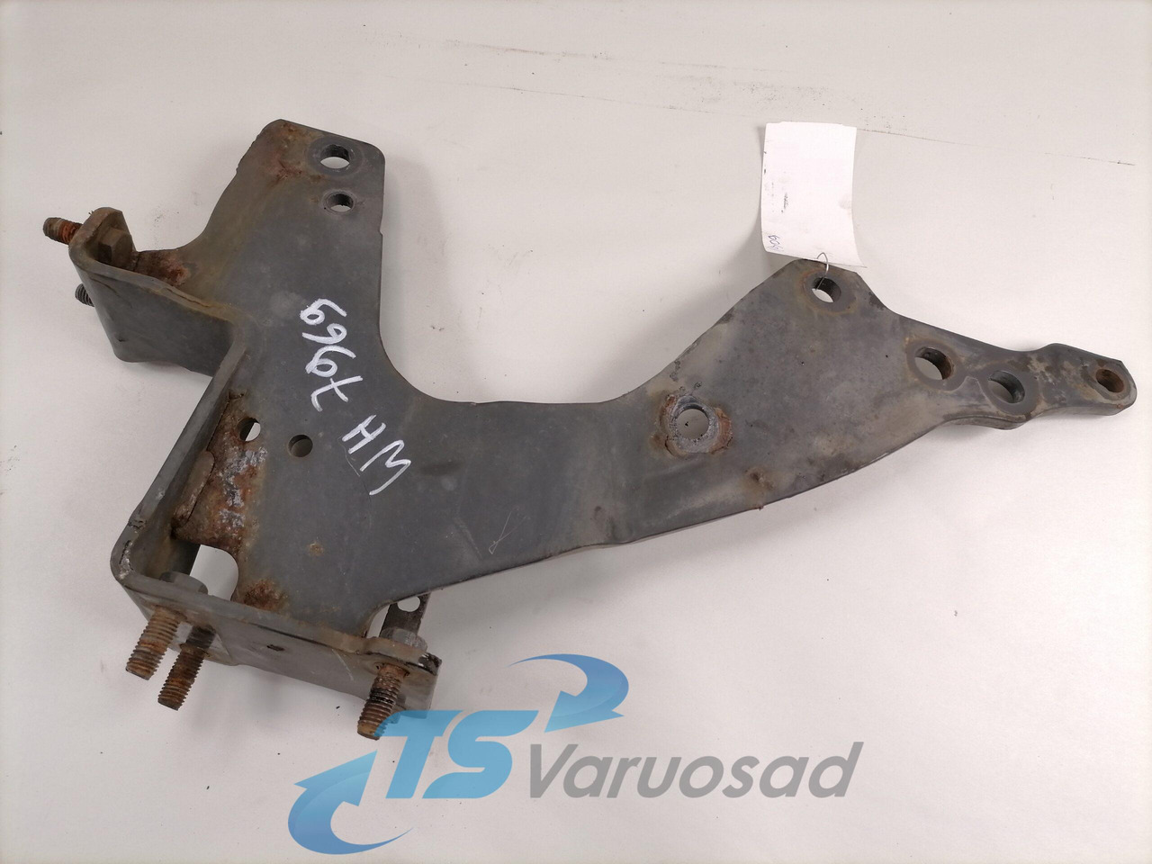 Scania Front bumper carrier 1802167 - Bumper for Truck: picture 4 Scania Front bumper carrier 1802167 - Bumper for Truck: picture 4