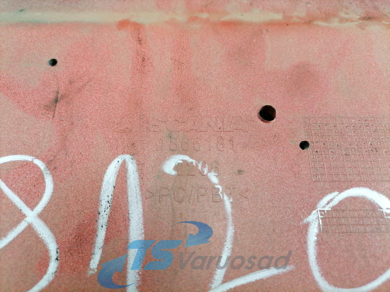 Scania Front bumper cover plastic 1865181 - Aerodynamics/ Spoiler for Truck: picture 3 Scania Front bumper cover plastic 1865181 - Aerodynamics/ Spoiler for Truck: picture 3