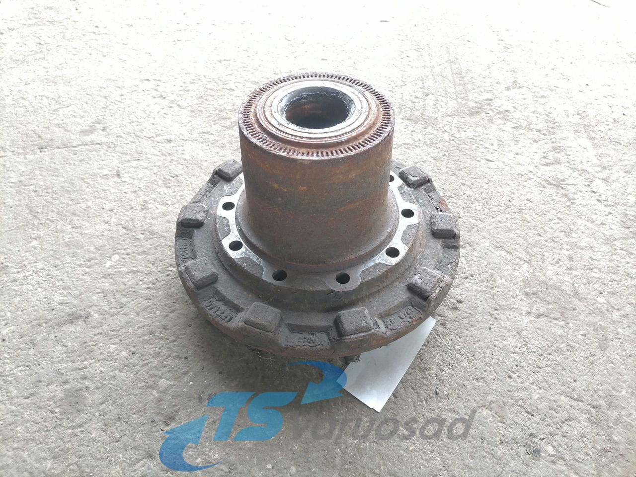 Scania Front hub 1724406 - Wheel hub for Truck: picture 3 Scania Front hub 1724406 - Wheel hub for Truck: picture 3