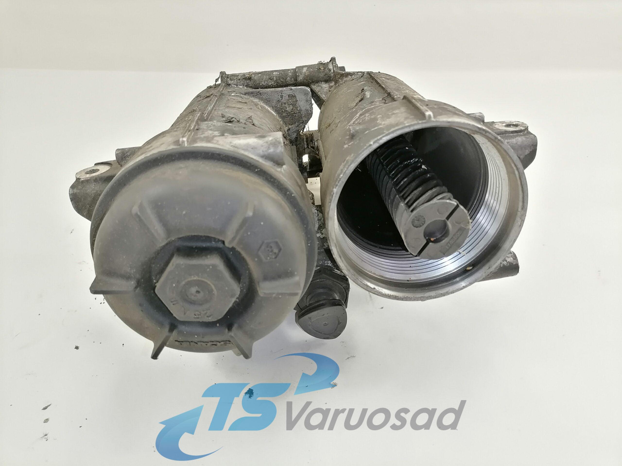 Scania Fuel filter unit 1863221 - Fuel filter for Truck: picture 2 Scania Fuel filter unit 1863221 - Fuel filter for Truck: picture 2