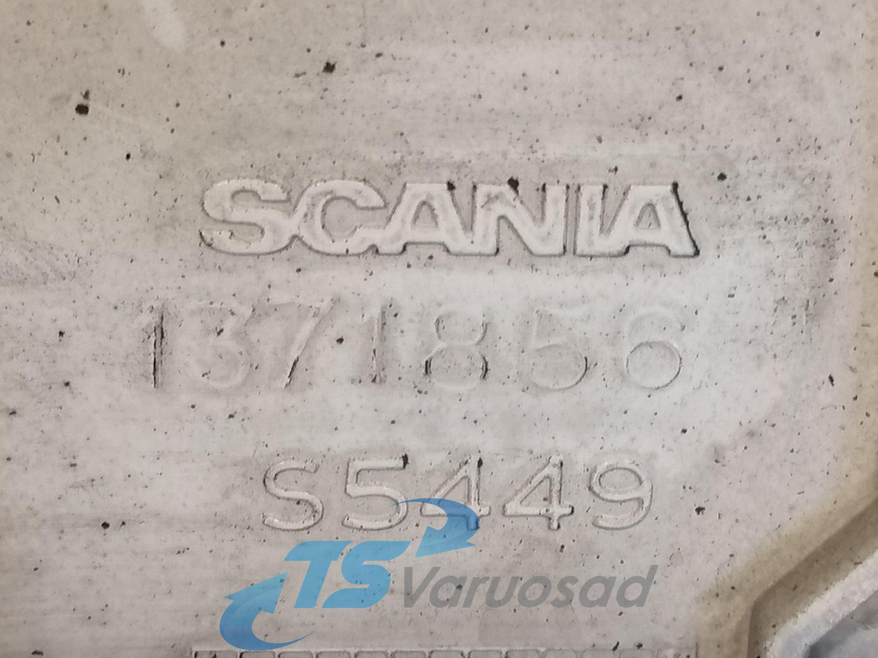Scania Grille panel 1371856 - Grill for Truck: picture 3 Scania Grille panel 1371856 - Grill for Truck: picture 3