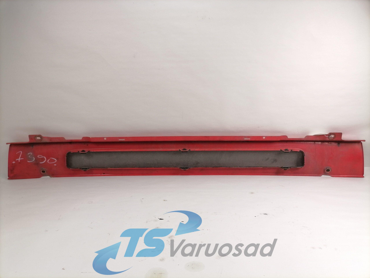 Scania Grille panel 1748085 - Grill for Truck: picture 2 Scania Grille panel 1748085 - Grill for Truck: picture 2