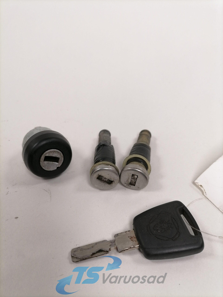 Scania Ignition lock + door lock set 1744065 - Door and parts for Truck: picture 1 Scania Ignition lock + door lock set 1744065 - Door and parts for Truck: picture 1