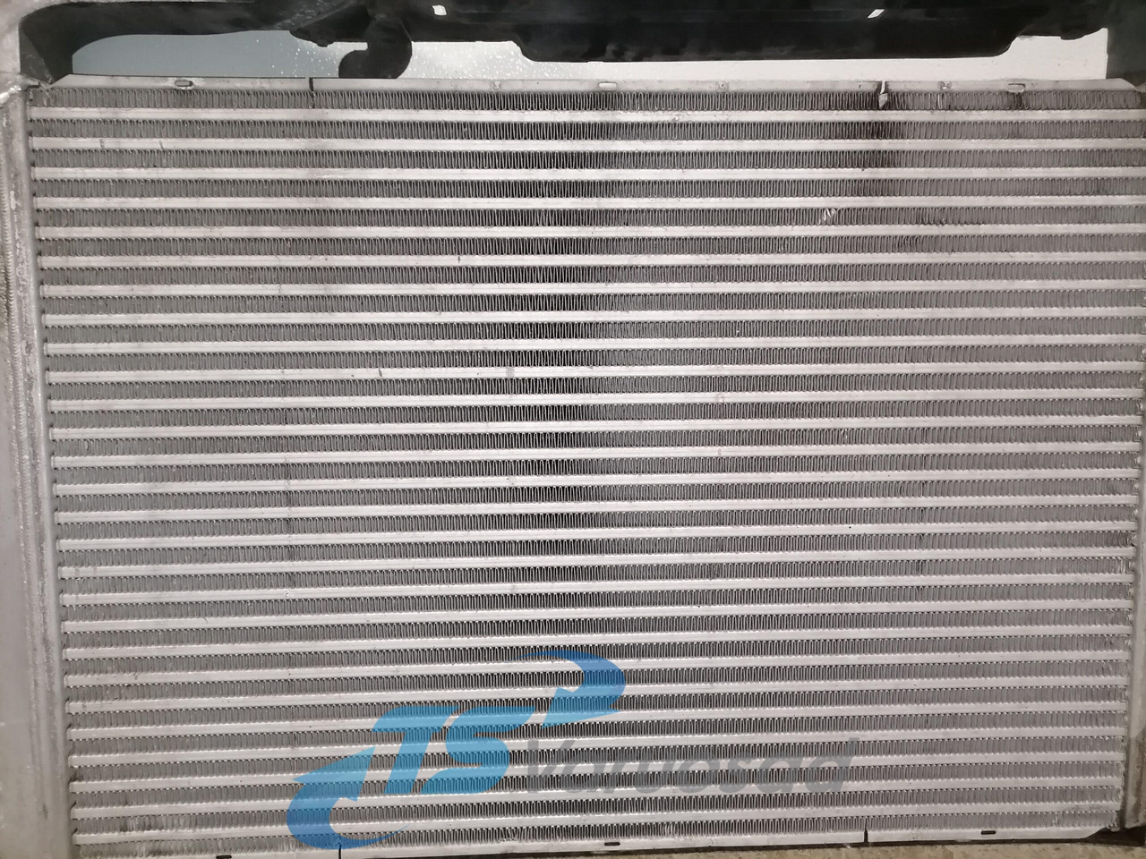 Scania Intercooler radiator 1766618 - Intercooler for Truck: picture 4 Scania Intercooler radiator 1766618 - Intercooler for Truck: picture 4