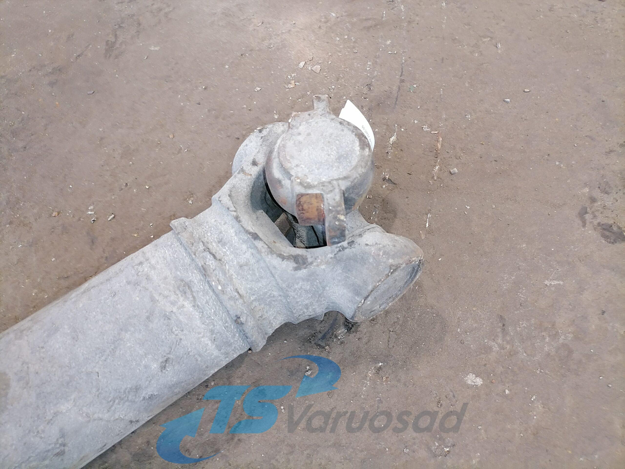 Scania Propeller shaft 1758576 - Propeller shaft for Truck: picture 3 Scania Propeller shaft 1758576 - Propeller shaft for Truck: picture 3