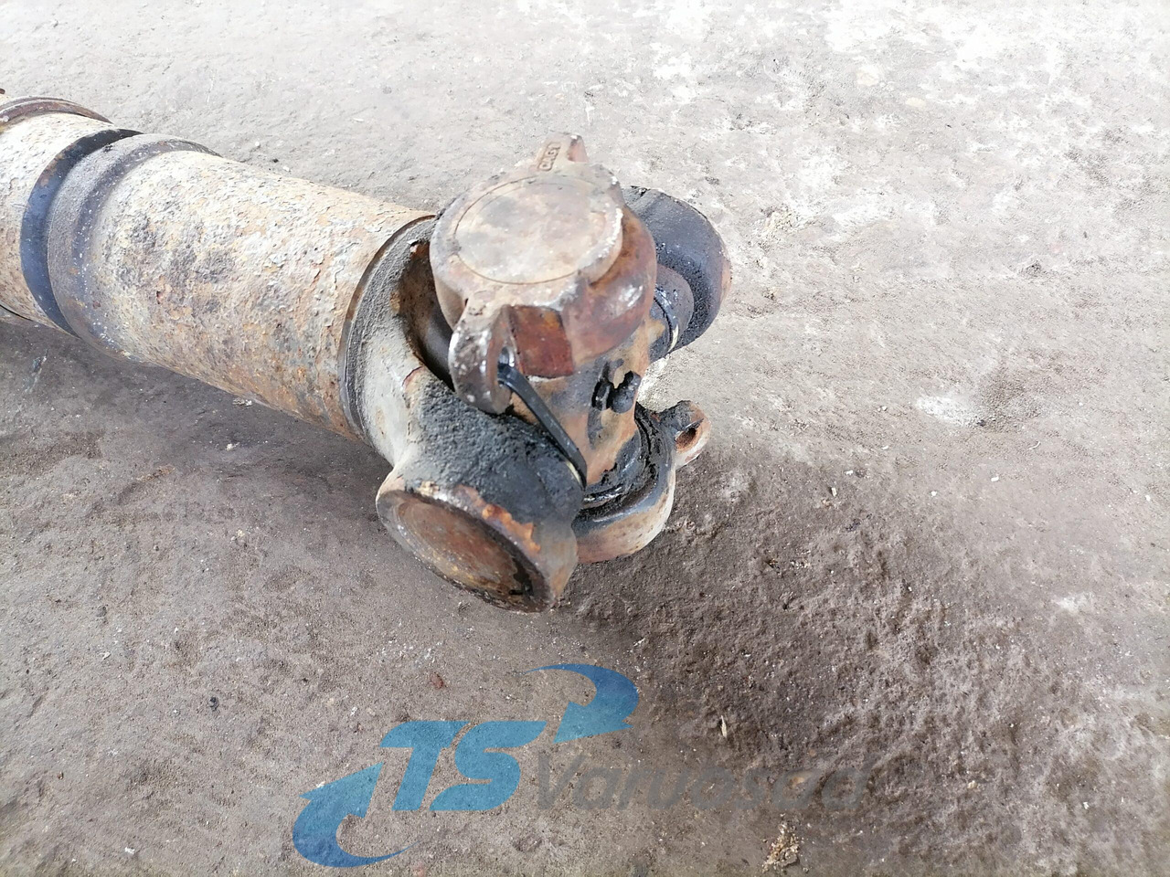 Scania Propeller shaft 1758616 - Propeller shaft for Truck: picture 2 Scania Propeller shaft 1758616 - Propeller shaft for Truck: picture 2