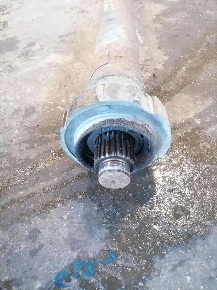 Scania Propeller shaft 1758892 - Propeller shaft for Truck: picture 3 Scania Propeller shaft 1758892 - Propeller shaft for Truck: picture 3