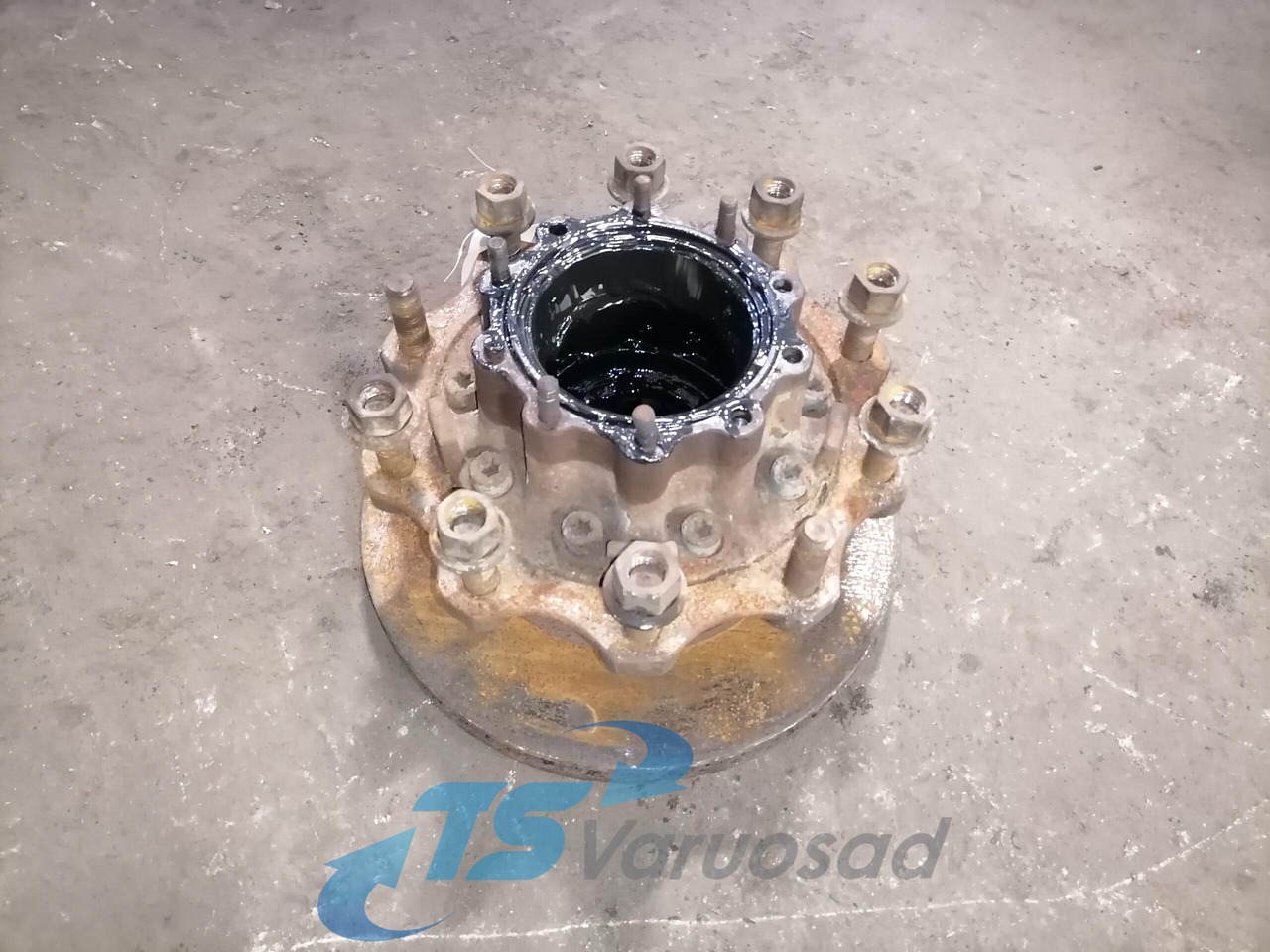 Scania Rattarumm 1724790 - Wheel hub for Truck: picture 1 Scania Rattarumm 1724790 - Wheel hub for Truck: picture 1