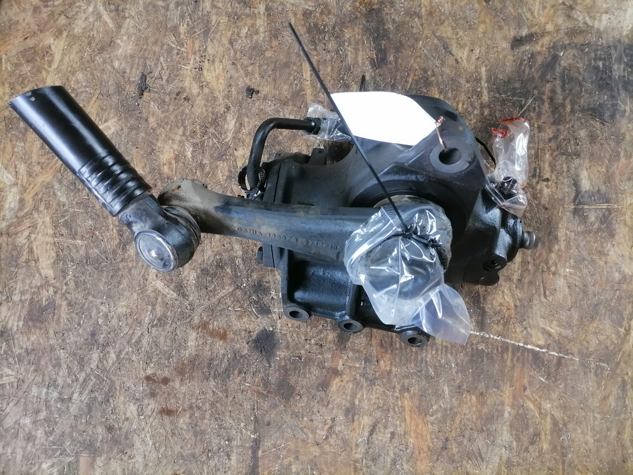 Scania Steering box 1353044 - Steering gear for Truck: picture 2 Scania Steering box 1353044 - Steering gear for Truck: picture 2
