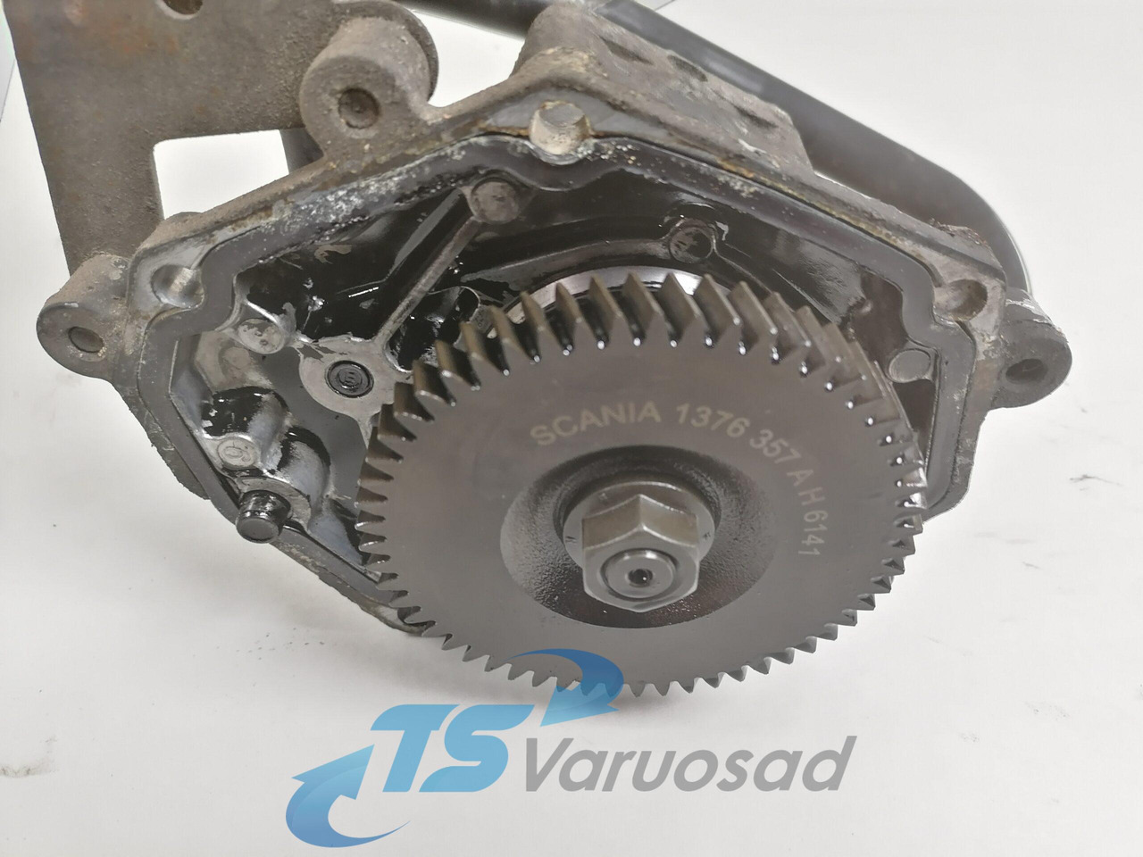 Scania Steering hydraulic pump 2108038 - Steering pump for Truck: picture 4 Scania Steering hydraulic pump 2108038 - Steering pump for Truck: picture 4