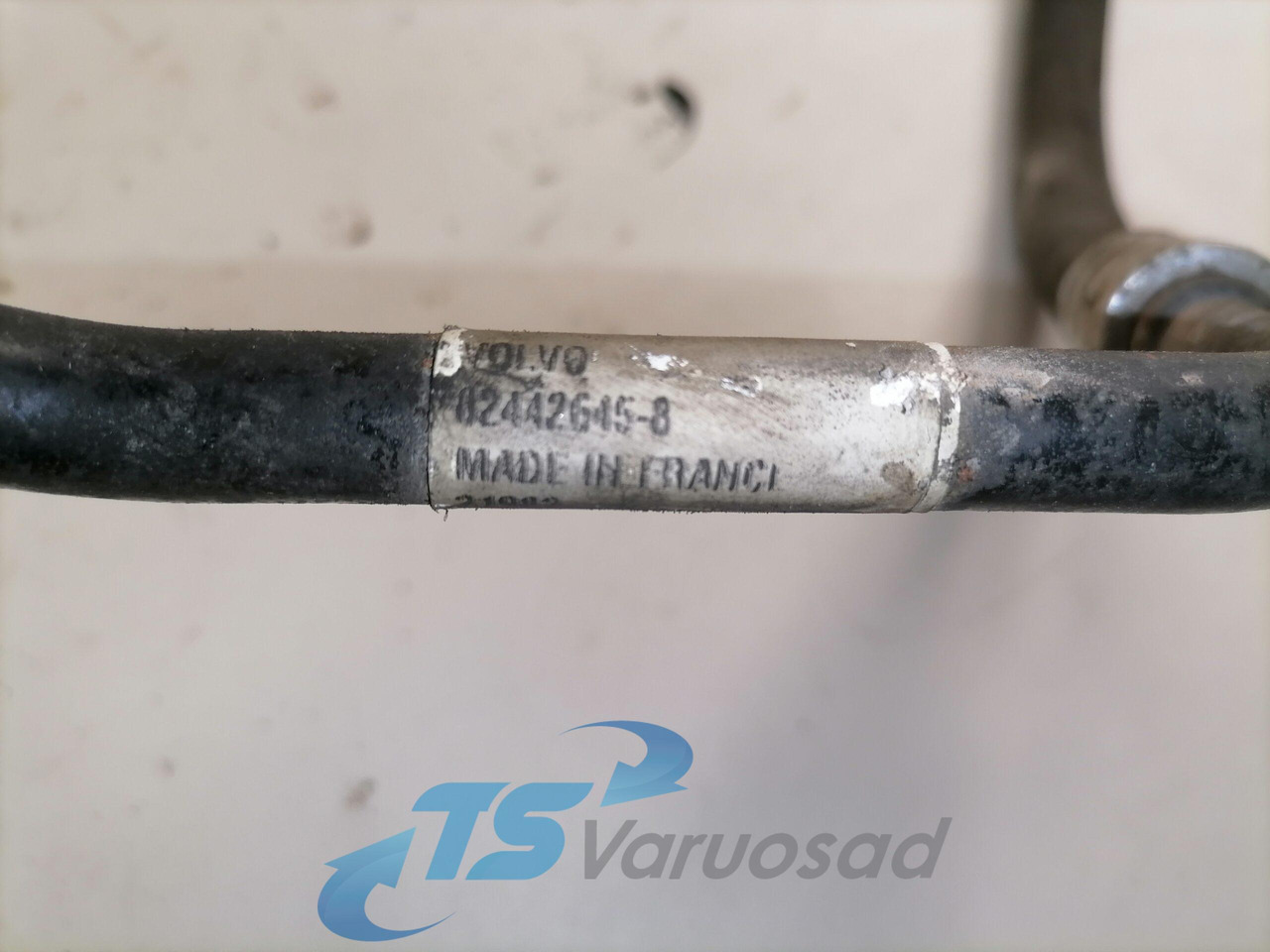 Volvo A/C pipe 82442645 - Heating/ Ventilation for Truck: picture 4 Volvo A/C pipe 82442645 - Heating/ Ventilation for Truck: picture 4