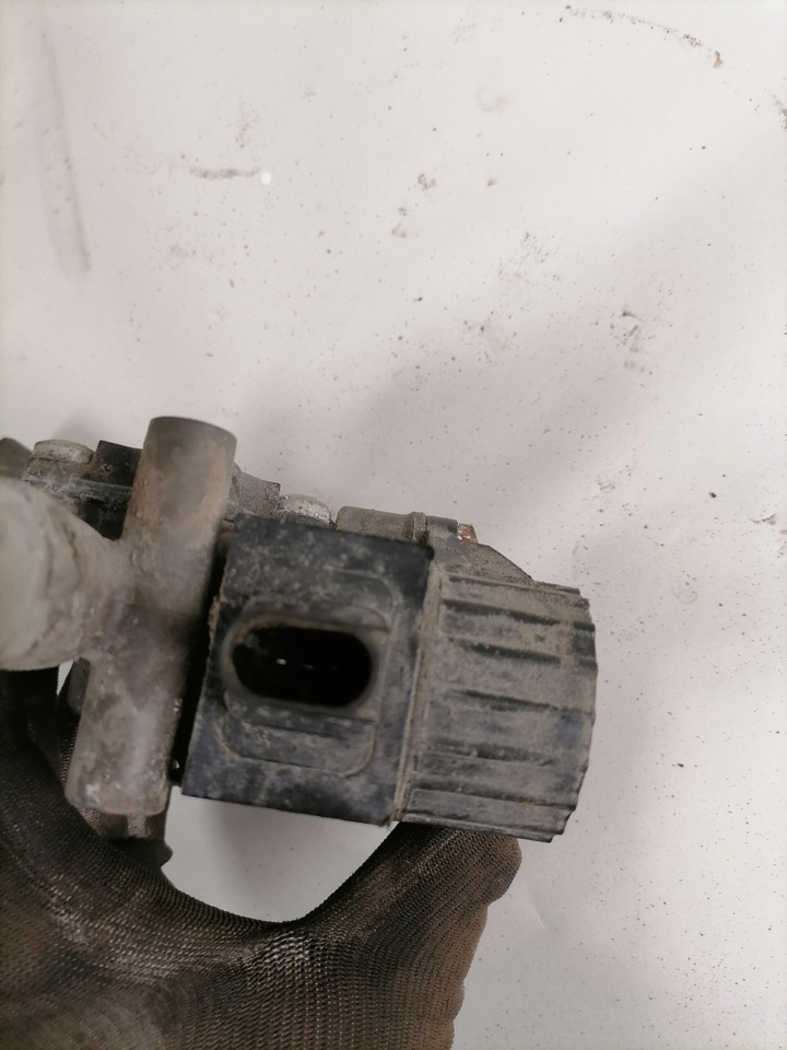 Volvo ABS brake valve 21327360 - Brake valve for Truck: picture 3 Volvo ABS brake valve 21327360 - Brake valve for Truck: picture 3