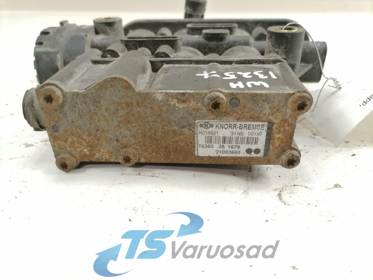 Volvo Air suspension control valve, ECAS 21083660 - Brake valve for Truck: picture 3 Volvo Air suspension control valve, ECAS 21083660 - Brake valve for Truck: picture 3