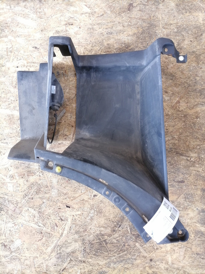 Volvo Astmelaua plastik 82136982 - Footstep for Truck: picture 2 Volvo Astmelaua plastik 82136982 - Footstep for Truck: picture 2