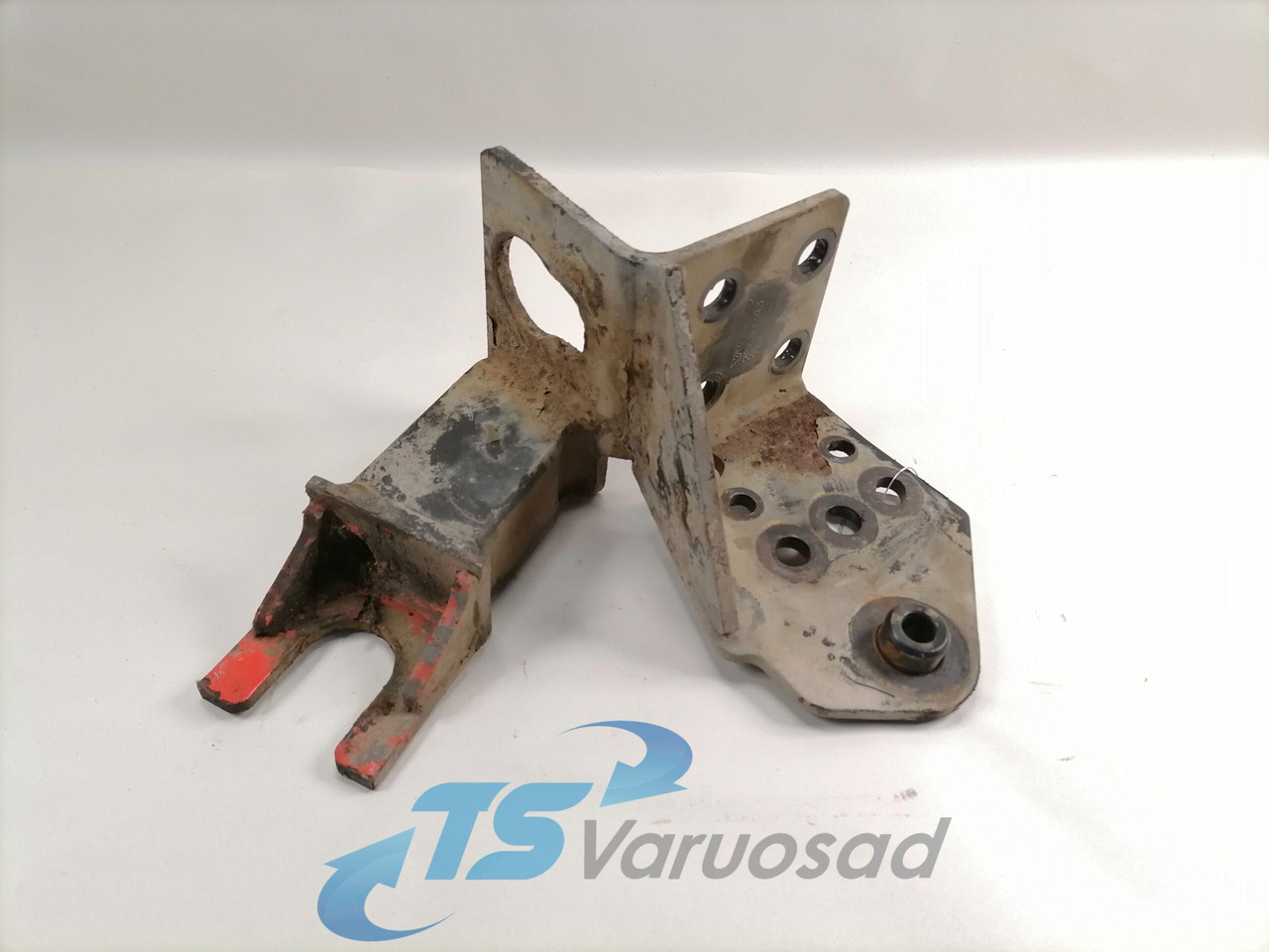 Volvo Bumper bracket 20499243 - Bumper for Truck: picture 1 Volvo Bumper bracket 20499243 - Bumper for Truck: picture 1