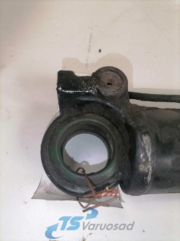 Volvo Cab tilting cylinder 20922303 - Cab suspension for Truck: picture 4 Volvo Cab tilting cylinder 20922303 - Cab suspension for Truck: picture 4