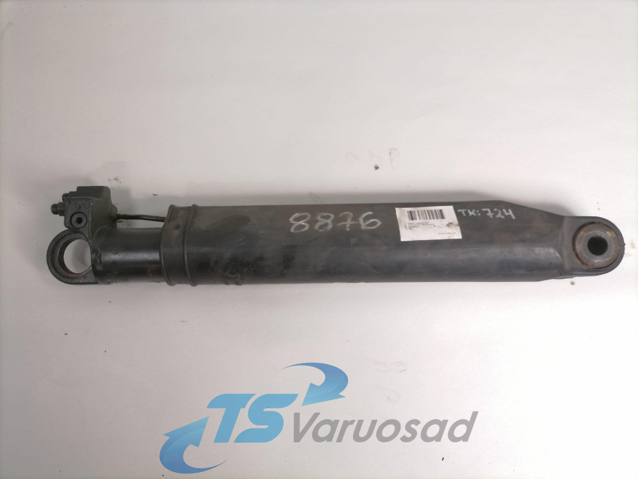 Volvo Cab tilting cylinder 3198843 - Cab suspension for Truck: picture 1 Volvo Cab tilting cylinder 3198843 - Cab suspension for Truck: picture 1