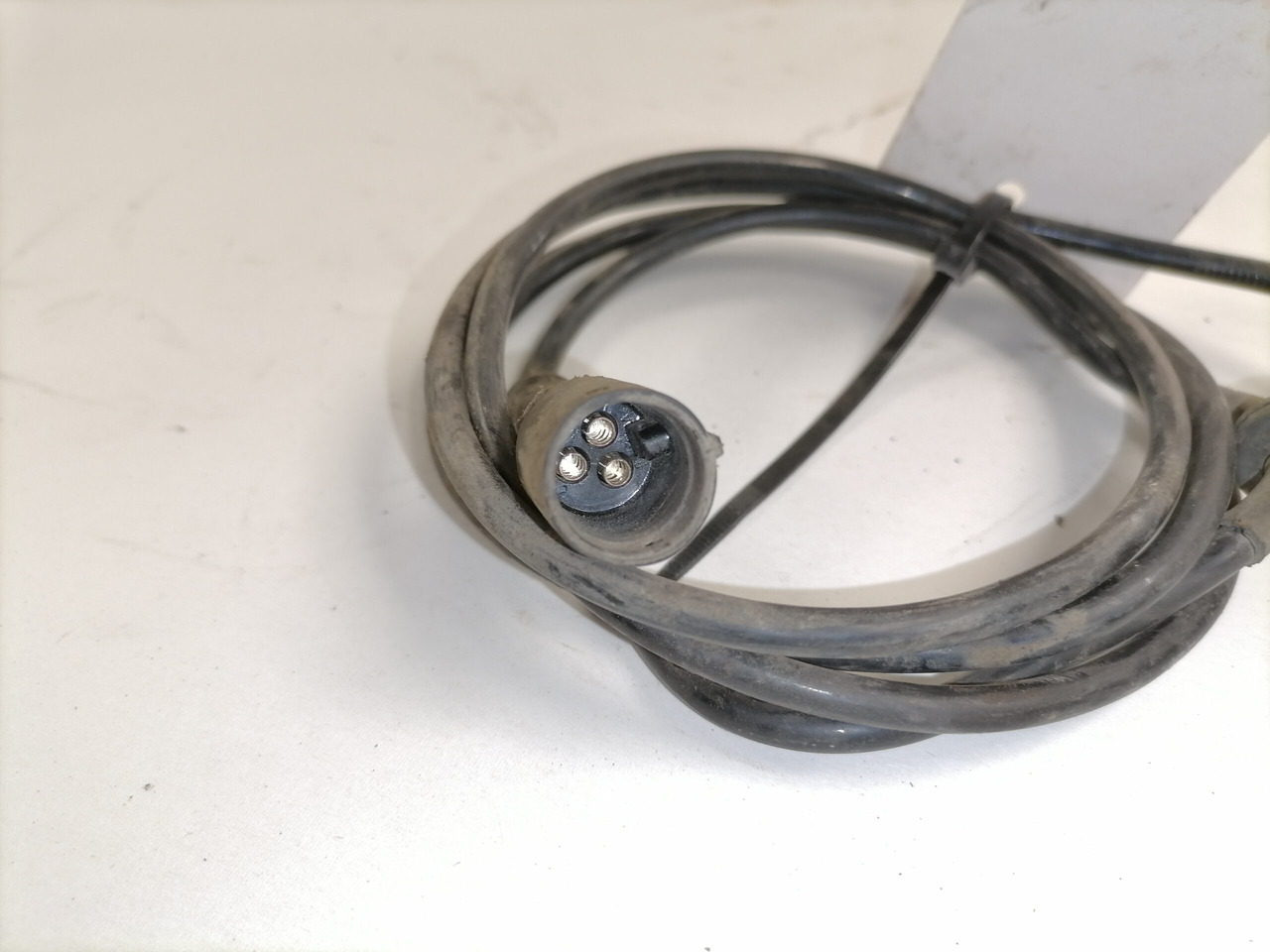 Volvo Cable, brake pad 20928533 - Brake parts for Truck: picture 3 Volvo Cable, brake pad 20928533 - Brake parts for Truck: picture 3