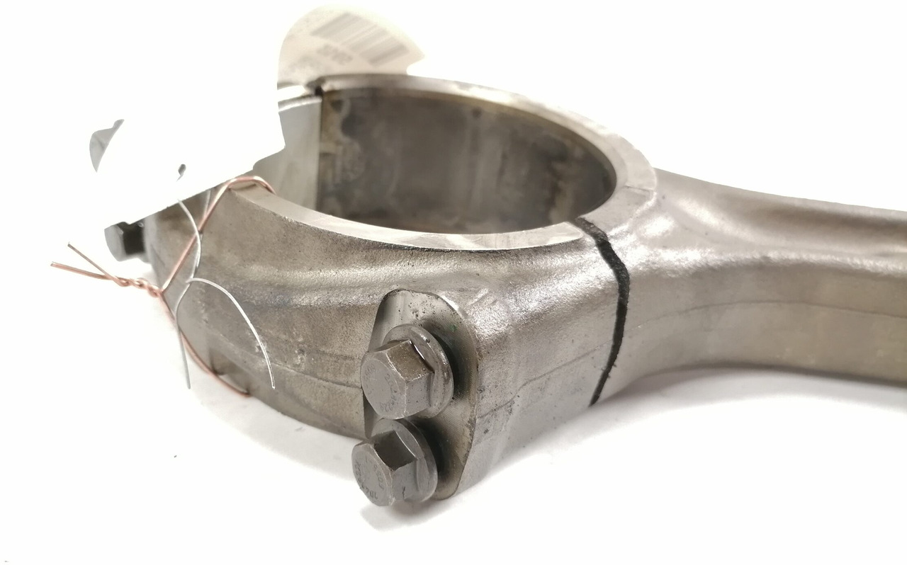 Volvo Connecting rod 20897068 - Piston/ Ring/ Bushing for Truck: picture 2 Volvo Connecting rod 20897068 - Piston/ Ring/ Bushing for Truck: picture 2