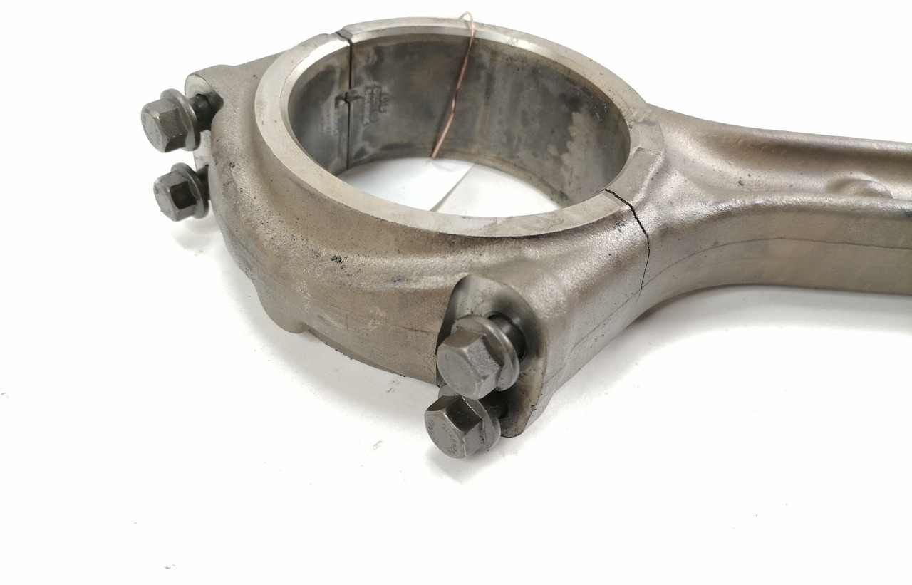 Volvo Connecting rod 20897068 - Piston/ Ring/ Bushing for Truck: picture 3 Volvo Connecting rod 20897068 - Piston/ Ring/ Bushing for Truck: picture 3