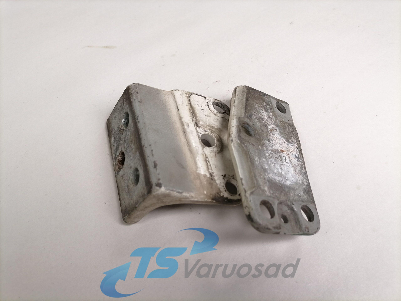 Volvo Door hinge 20372038 - Door and parts for Truck: picture 3 Volvo Door hinge 20372038 - Door and parts for Truck: picture 3