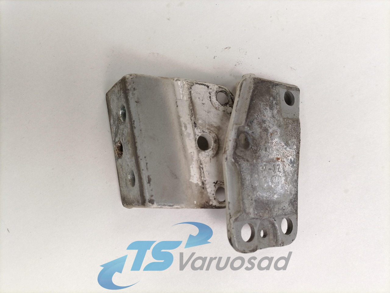 Volvo Door hinge 20372038 - Door and parts for Truck: picture 4 Volvo Door hinge 20372038 - Door and parts for Truck: picture 4