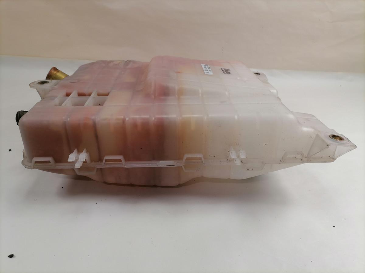 Volvo Expansion tank 996021 - Universal part for Truck: picture 3 Volvo Expansion tank 996021 - Universal part for Truck: picture 3