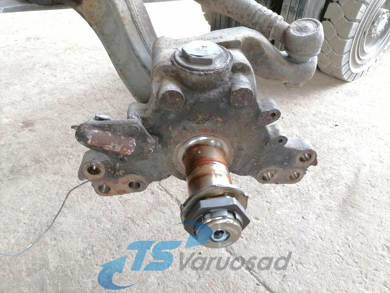 Volvo First axel housing 1026668 - Front axle for Truck: picture 2 Volvo First axel housing 1026668 - Front axle for Truck: picture 2