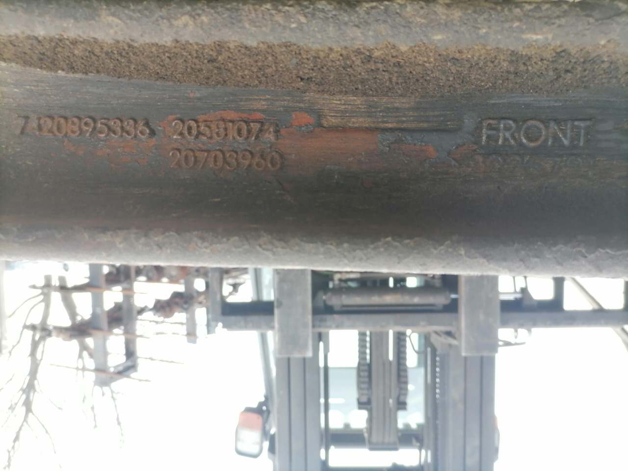 Volvo First axel housing 20581073 - Front axle for Truck: picture 3 Volvo First axel housing 20581073 - Front axle for Truck: picture 3
