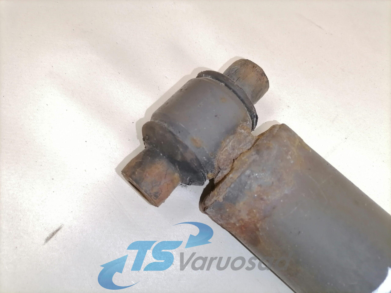 Volvo First axel shock absorber 21866530 - Shock absorber for Truck: picture 2 Volvo First axel shock absorber 21866530 - Shock absorber for Truck: picture 2