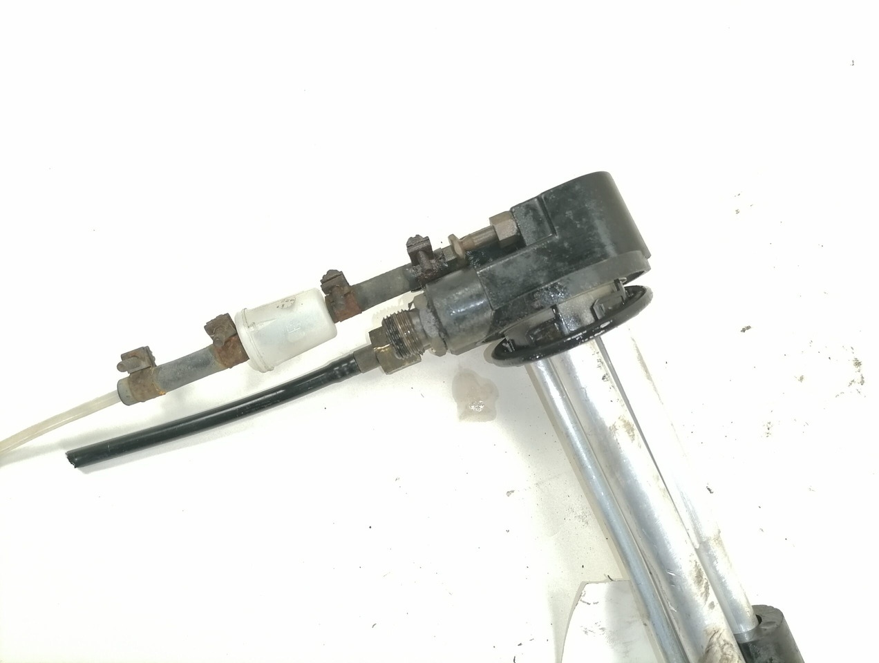 Volvo Fuel pick up 21100904 - Fuel system for Truck: picture 3 Volvo Fuel pick up 21100904 - Fuel system for Truck: picture 3