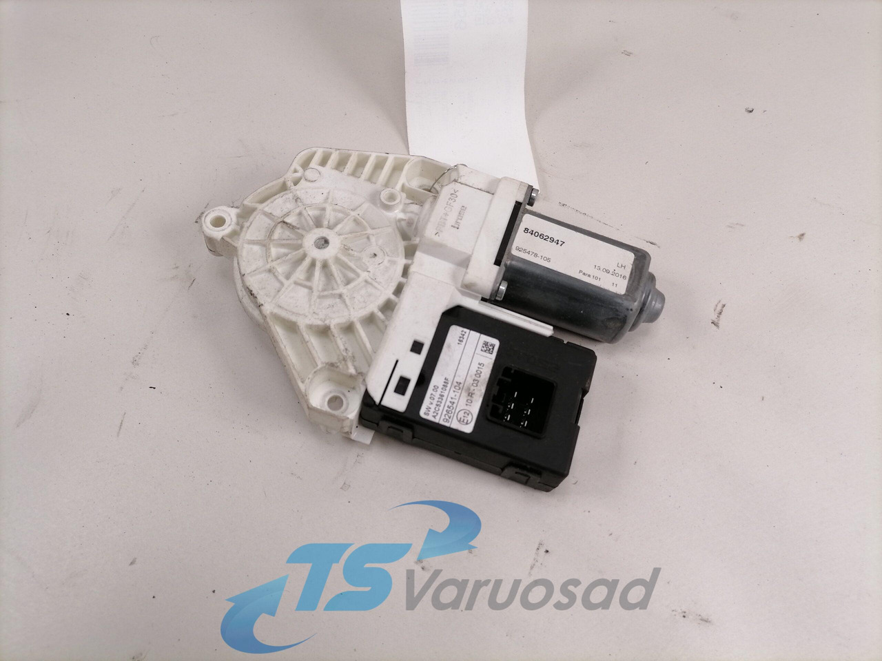 Volvo Glass lift 84062947 - Window and parts for Truck: picture 2 Volvo Glass lift 84062947 - Window and parts for Truck: picture 2