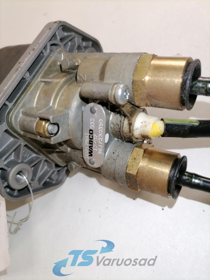 Volvo Handbrake control lever 20717861 - Universal part for Truck: picture 3 Volvo Handbrake control lever 20717861 - Universal part for Truck: picture 3