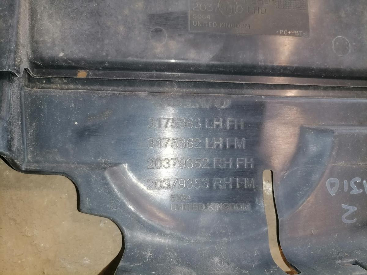 Volvo Iluvõre plastik 3175362 - Grill for Truck: picture 4 Volvo Iluvõre plastik 3175362 - Grill for Truck: picture 4