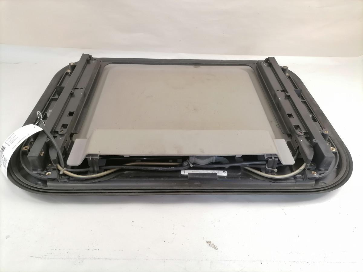 Volvo Katuseluuk 20773661 - Universal part for Truck: picture 5 Volvo Katuseluuk 20773661 - Universal part for Truck: picture 5