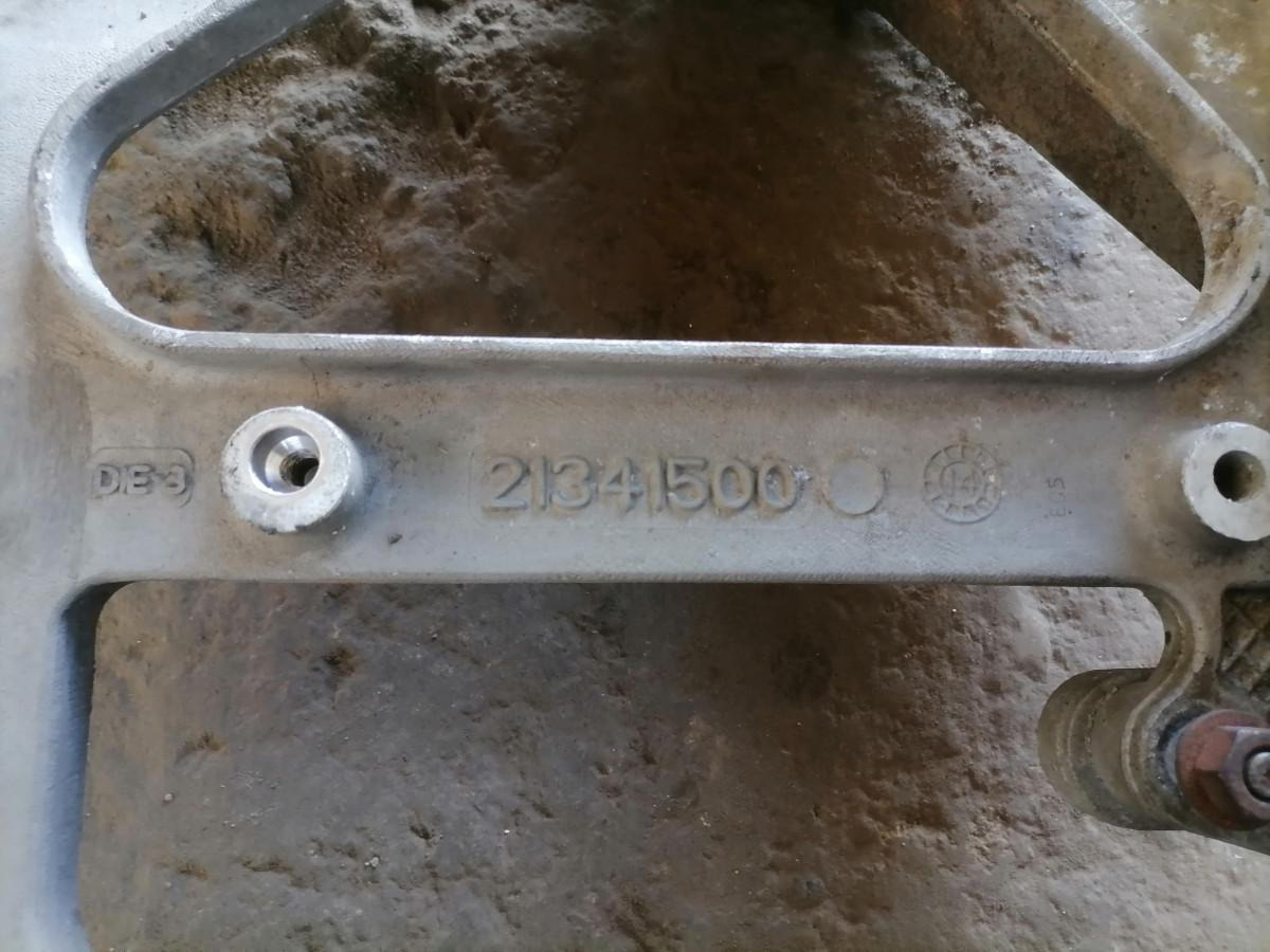 Volvo Mudguard bracket 21341500 - Universal part for Truck: picture 3 Volvo Mudguard bracket 21341500 - Universal part for Truck: picture 3