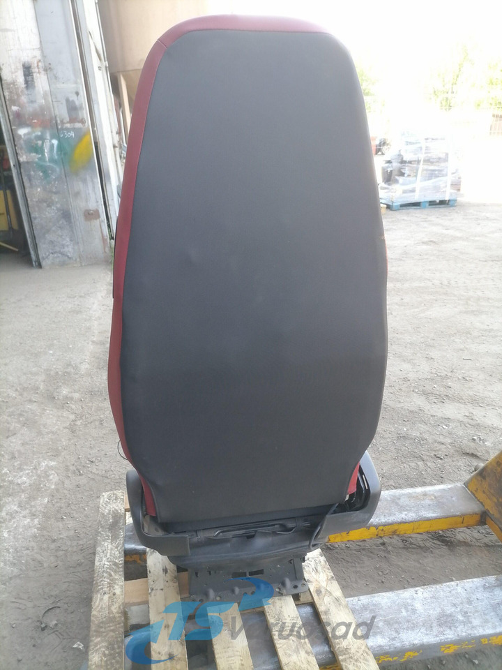 Volvo Passenger seat 82201647 - Seat for Truck: picture 2 Volvo Passenger seat 82201647 - Seat for Truck: picture 2