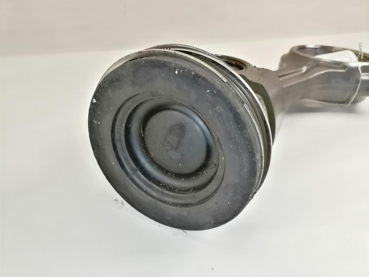 Volvo Propeller shaft 20735088 - Propeller shaft for Truck: picture 4 Volvo Propeller shaft 20735088 - Propeller shaft for Truck: picture 4