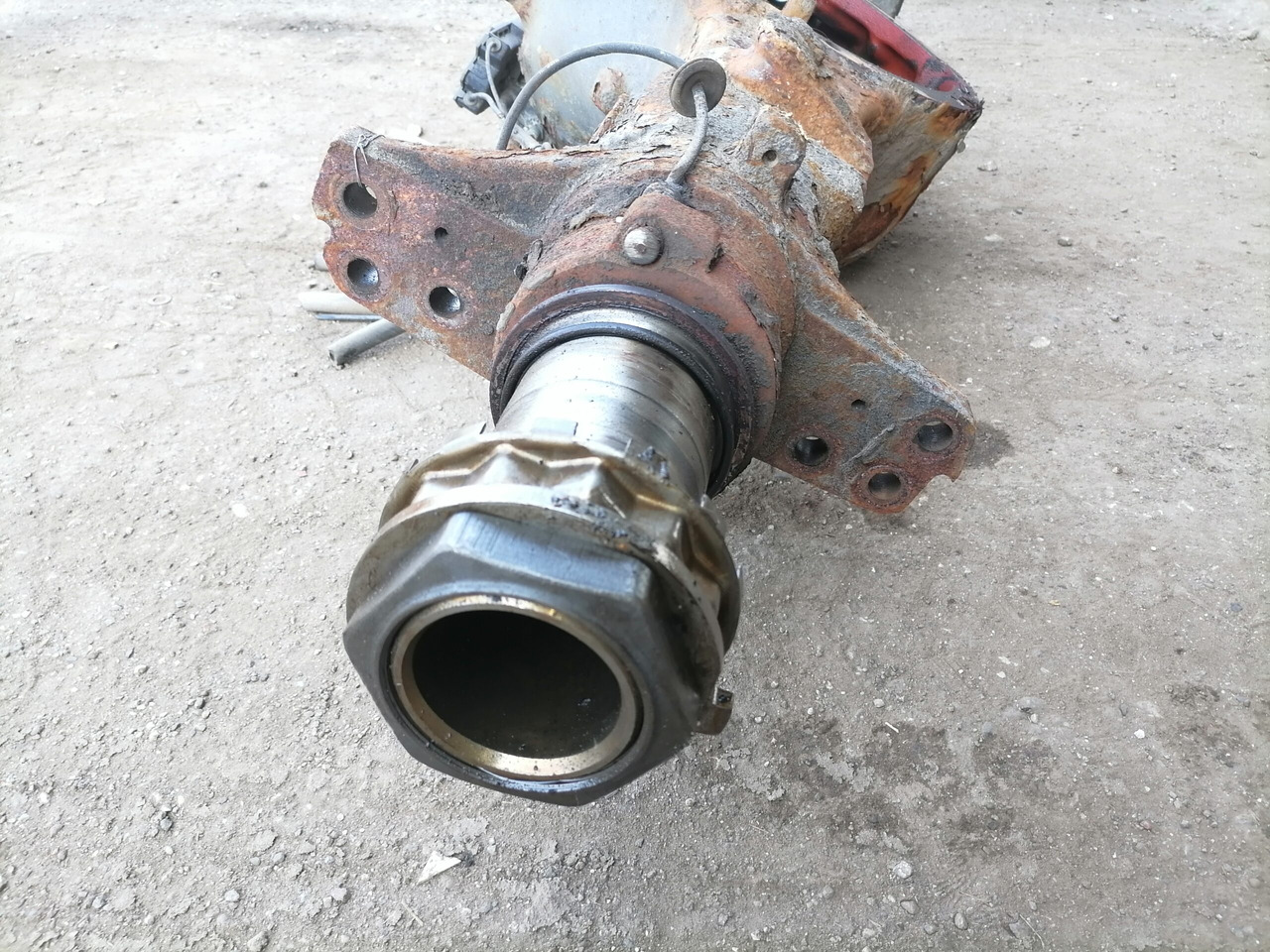 Volvo Rear axel housing 3192474 - Axle and parts for Truck: picture 5 Volvo Rear axel housing 3192474 - Axle and parts for Truck: picture 5