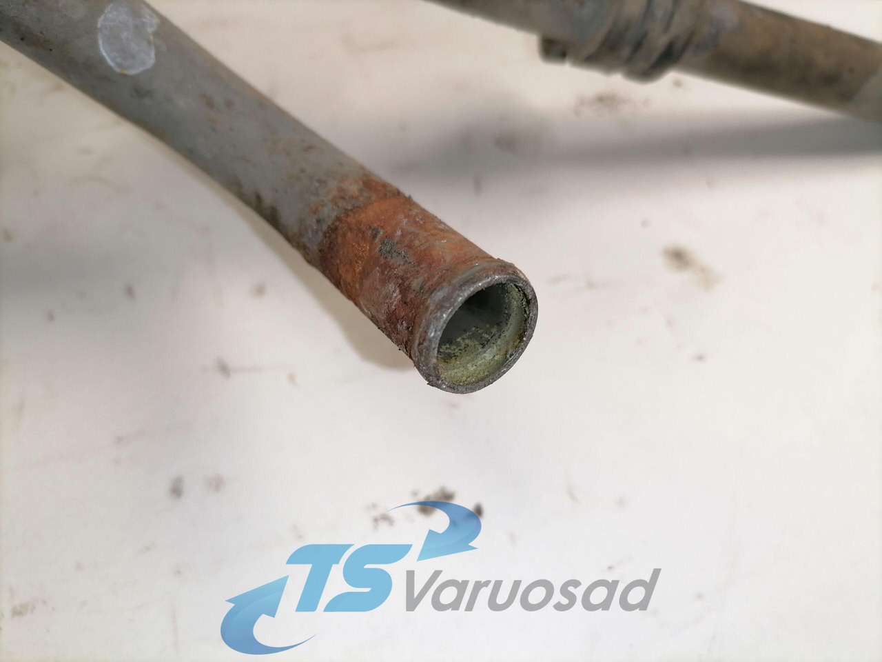 Volvo Salongisoojendus torud 21924629 - Heating/ Ventilation for Truck: picture 2 Volvo Salongisoojendus torud 21924629 - Heating/ Ventilation for Truck: picture 2