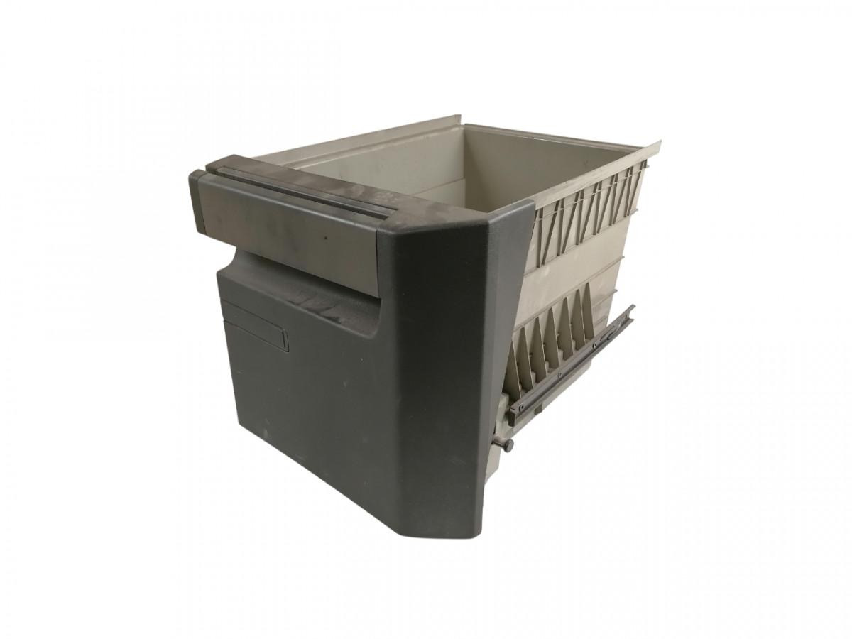 Volvo Voodialune panipaik 82174063 - Universal part for Truck: picture 1 Volvo Voodialune panipaik 82174063 - Universal part for Truck: picture 1