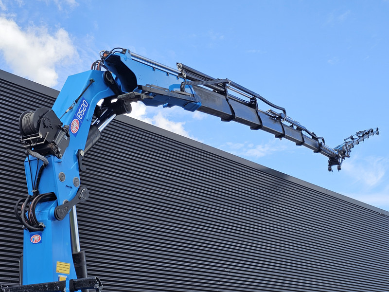 MAN TGX 35.480 8x4-4 / HMF 85 t/m + JIB / WINCH - Crane truck: picture 5 MAN TGX 35.480 8x4-4 / HMF 85 t/m + JIB / WINCH - Crane truck: picture 5